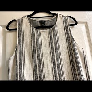 **Ann Taylor Factory wht/ blk sleeveless top size L
